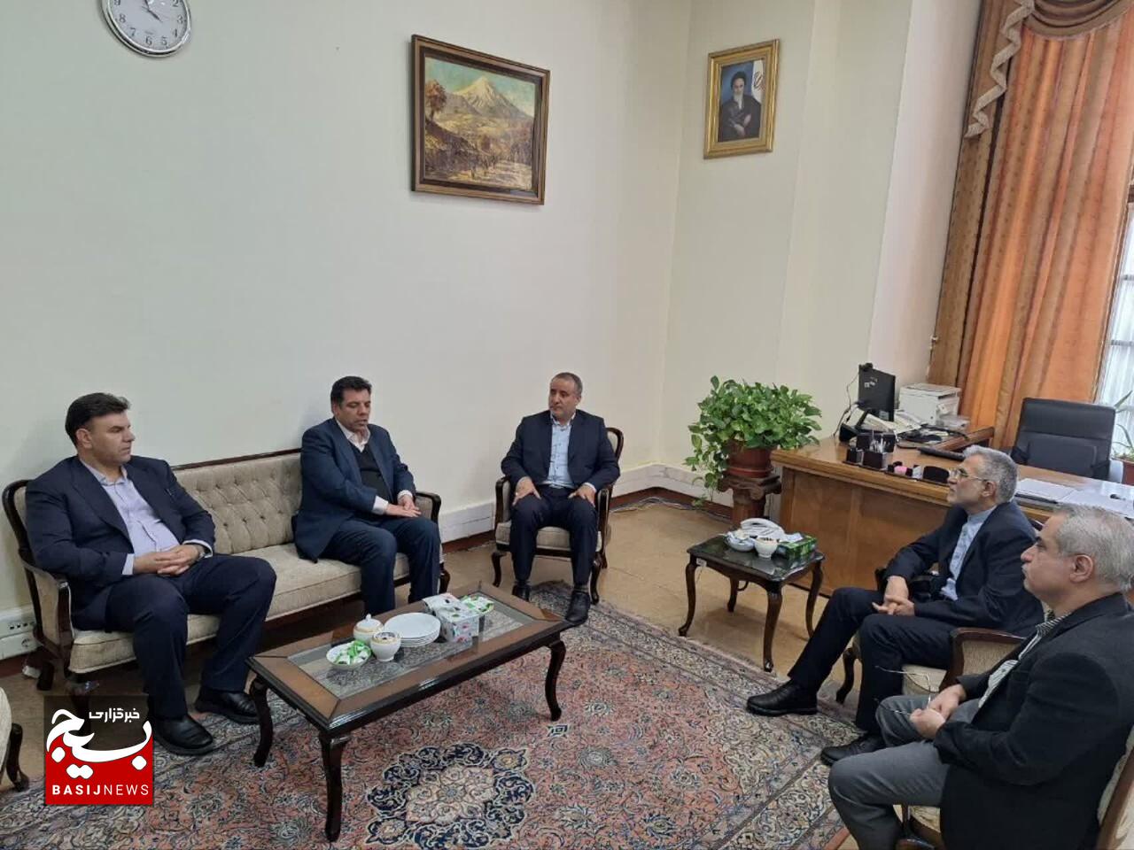 تکمیل محور ماهیرود- فراه در راستای توسعه زیرساخت‌های ترانزیتی و تجاری ضروری است