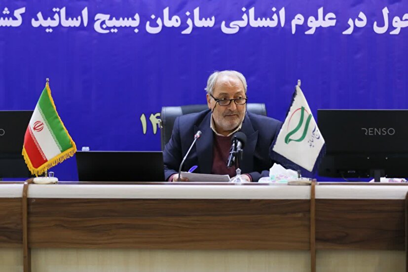 شبکه‌سازی استادان و جنبش آگاهی‌بخشی، راهکار برون‌رفت از آنومی و ناهماهنگی ساختاری است