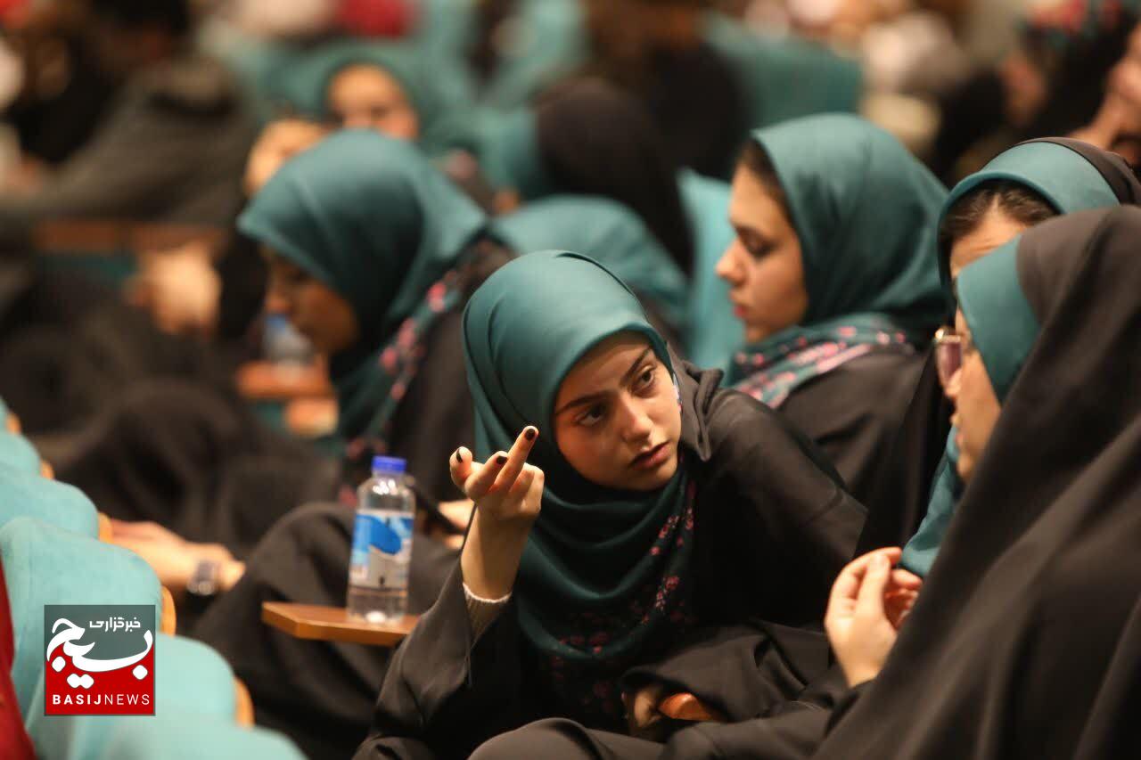 آیین اختتامیه هفتمین جشنواره ملی موسیقی و سرود بسیج (آوای عشق)