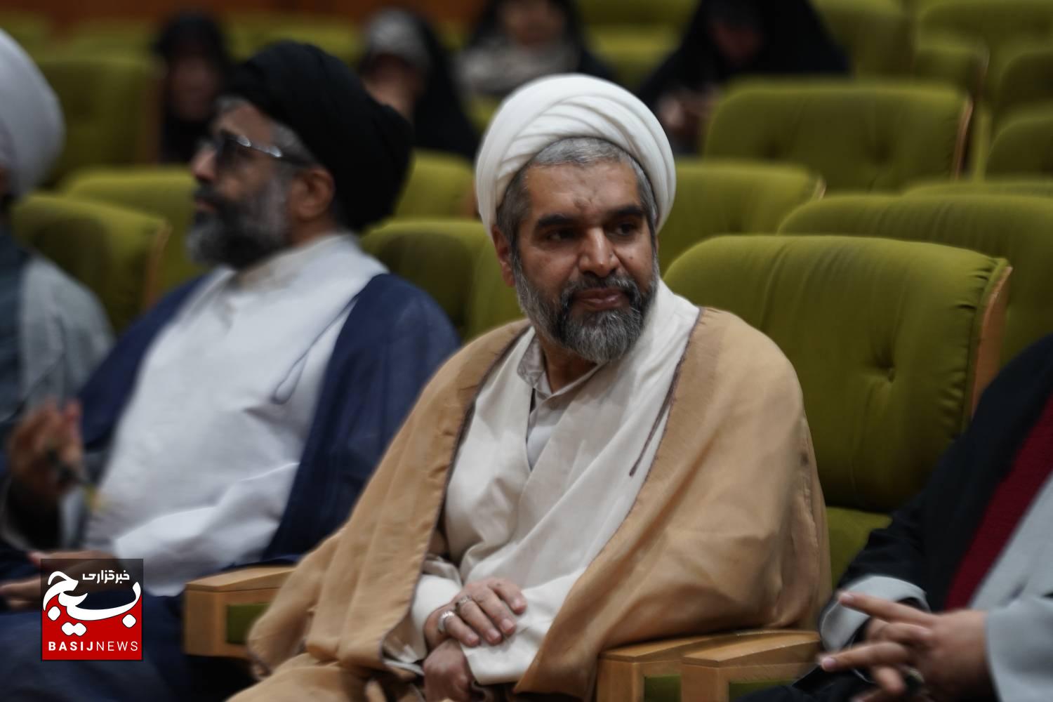 معارفه مسئول جدید دفتر نمایندگی ولی فقیه در سازمان بسیج دانشجویی