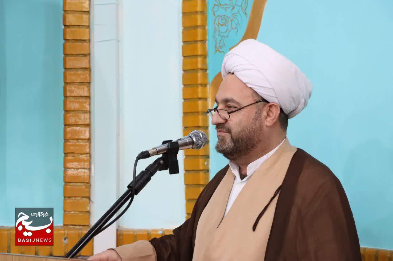 جشنواره صالحین با تجلیل از برترین ها در رشت برگزار شد جشنواره صالحین با تجلیل از برترین ها در رشت برگزار شد