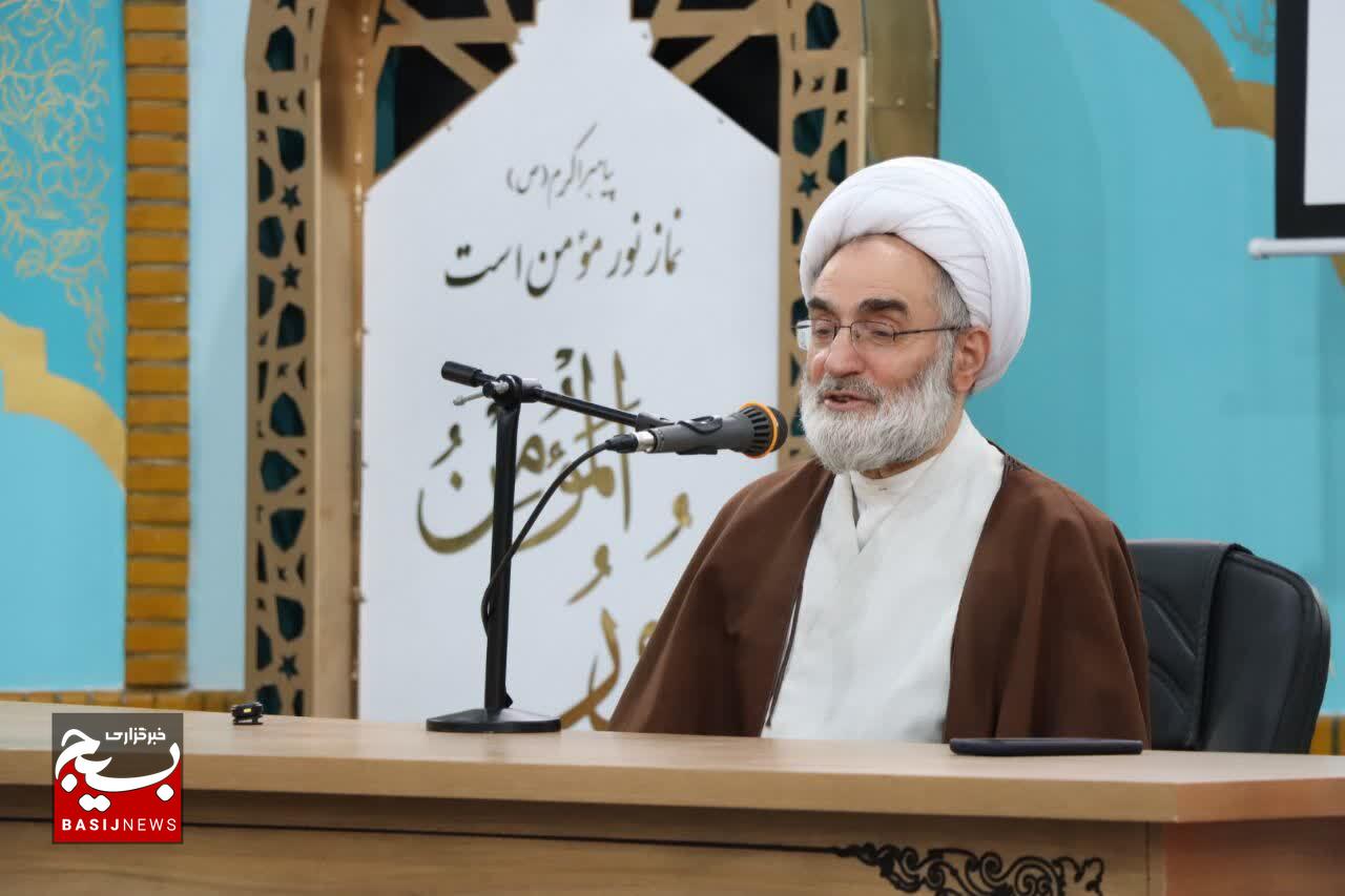 تبیین ارزش‌های انقلاب و روایت دستاوردها،رسالت اصلی شبکه صالحین است