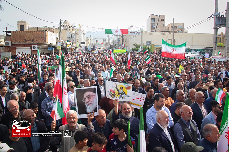 راهپیمایی باشکوه یوم‌الله ۲۲ بهمن در برازجان برگزار شد