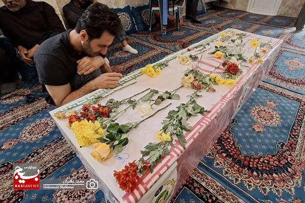 وداع با پیکر ۹ شهید پدافند سیراف در کنگان