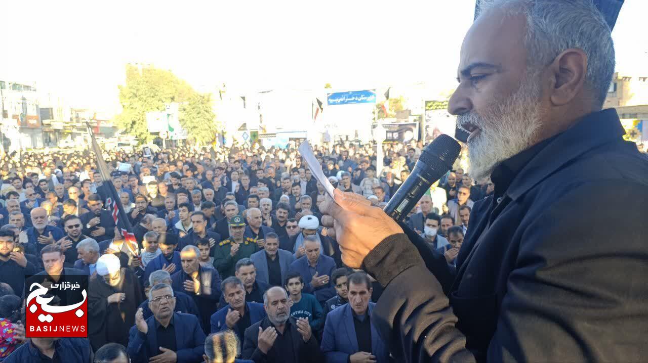 شجاعت امام خامنه‌ای در شهادت در دفتر کار؛ ادای حق رهبر مظلوم وظیفه امروز است