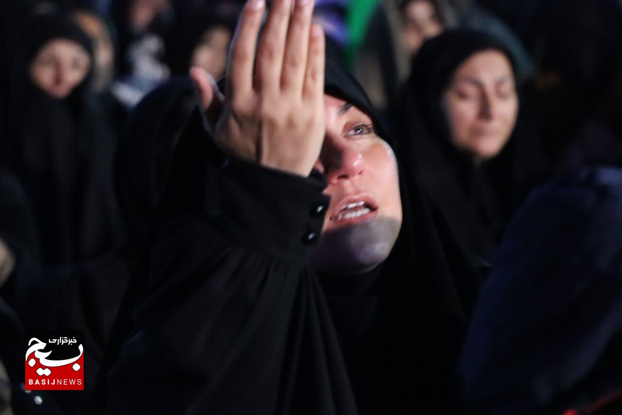 حضور مردم پايتخت مقاومت جهان اسلام-کرمان در ششمین روز خونخواهی امام شهید