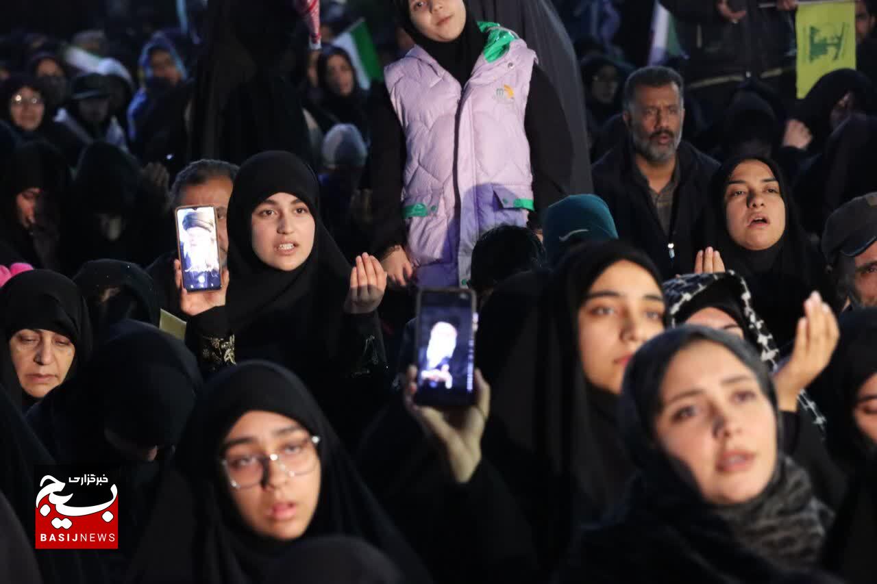 حضور مردم پايتخت مقاومت جهان اسلام-کرمان در ششمین روز خونخواهی امام شهید