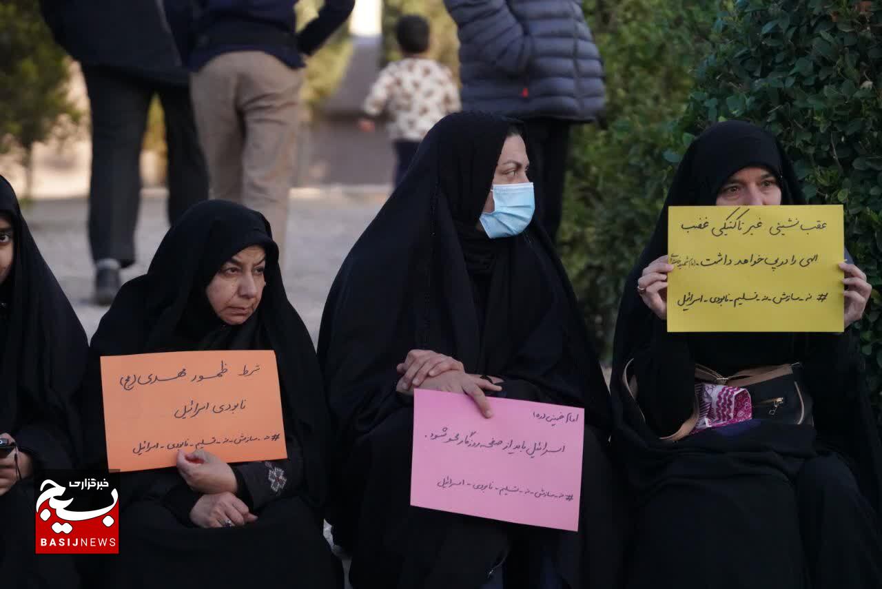 کرمان، در غم شهدای اقتدار و یاد امام شهید، اشک می‌ریزد