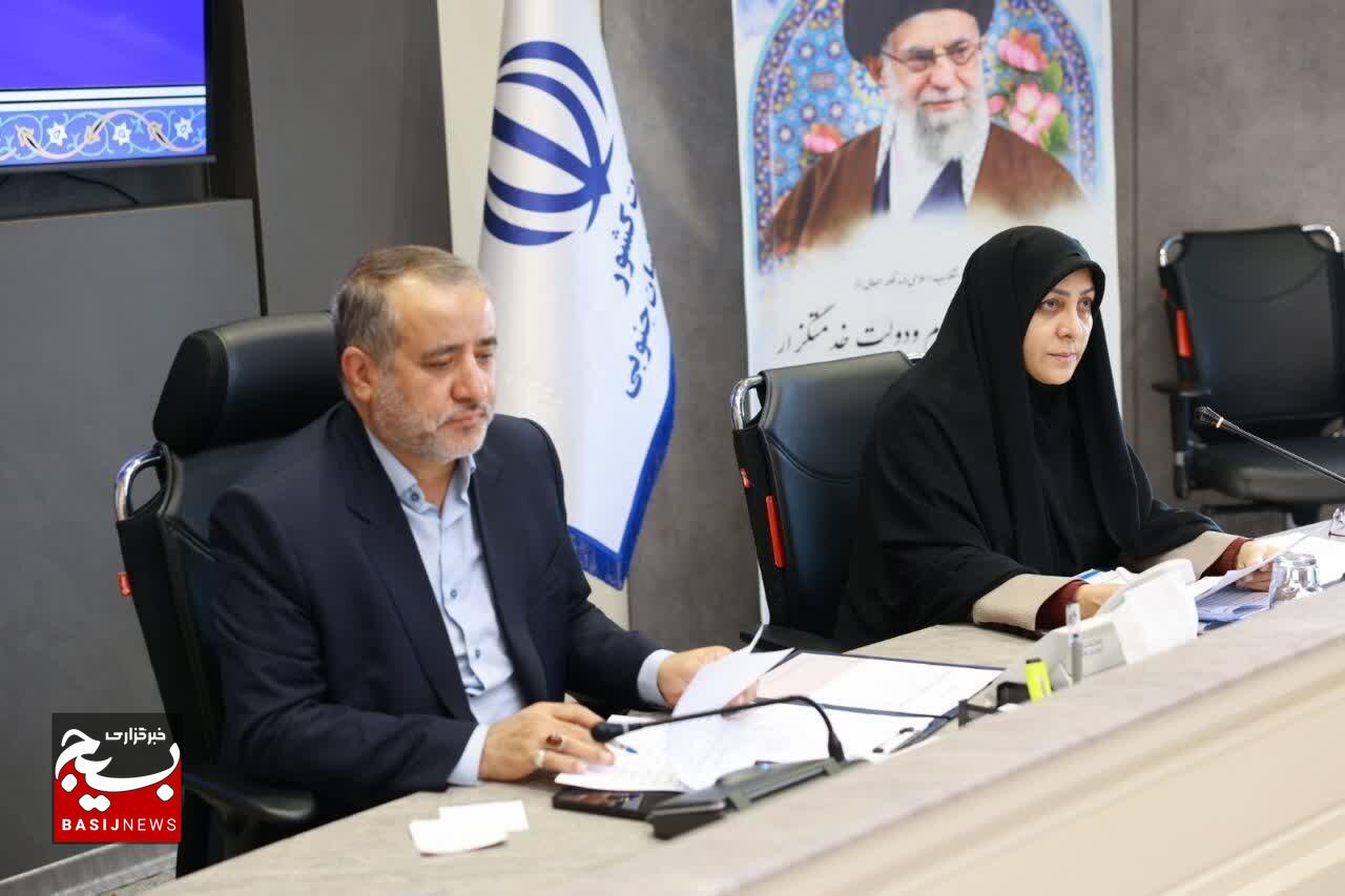 رشد معنویت در خانواده، مهمترین مانع در بروز آسیب های اجتماعی است