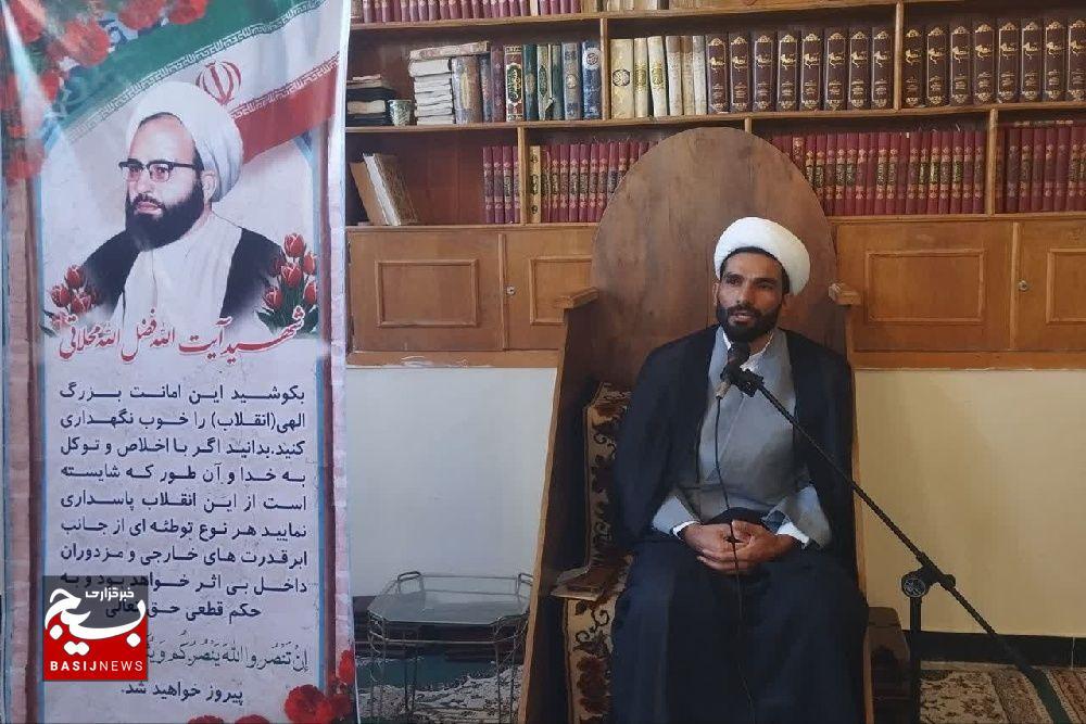 قرآن نسخه عملی مدیریت بحران‌ها است / روحانیت پیشتاز میدان‌های انقلاب و دفاع
