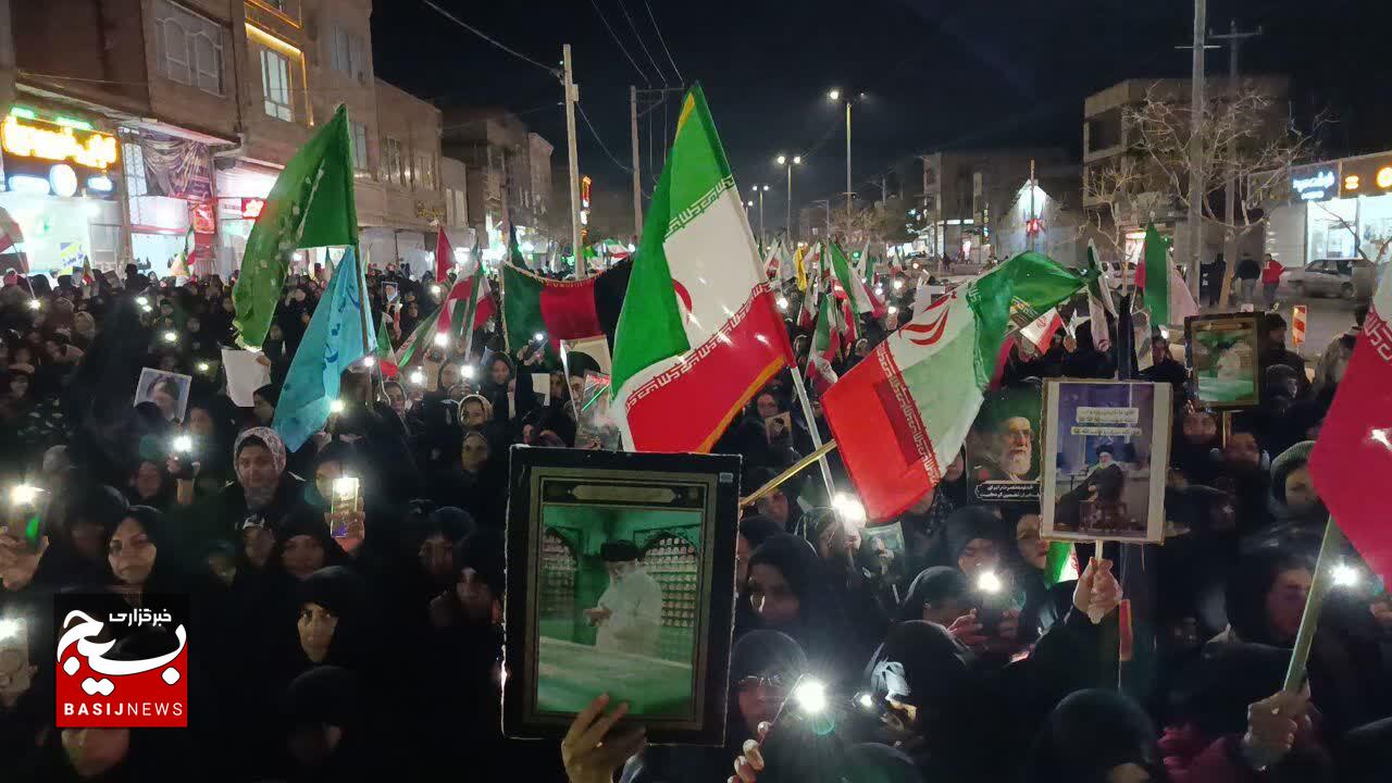 قرقی، کشمیری و مهرگان هر شب صحنه بیعت مردم با رهبر انقلاب
