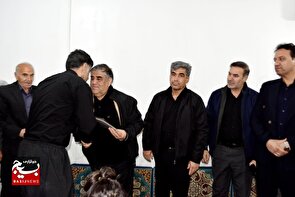 دیدار رییس فراکسیون ایثارگران مجلس شورای اسلامی با خانواده شهید مدافع وطن