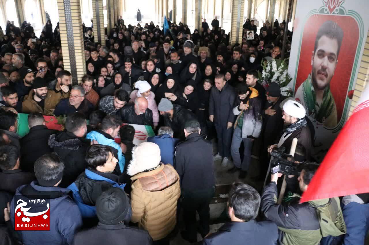 تشیع پیکر مطهر شهید سرافراز وطن شهید امیرحسام انصاری 