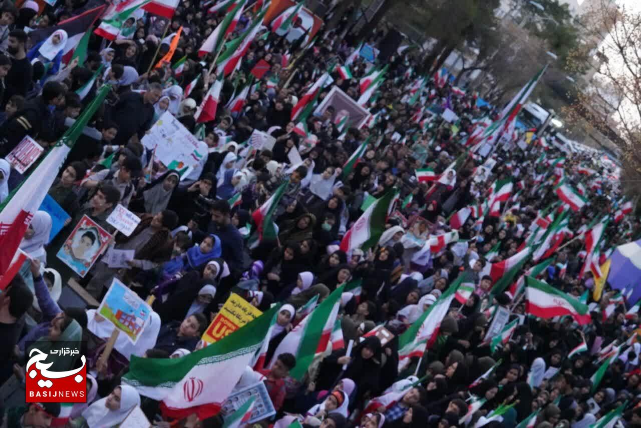 دانش‌آموزان کرمانی خونخواه هم‌کلاسی‌های مینابی خود شدند 