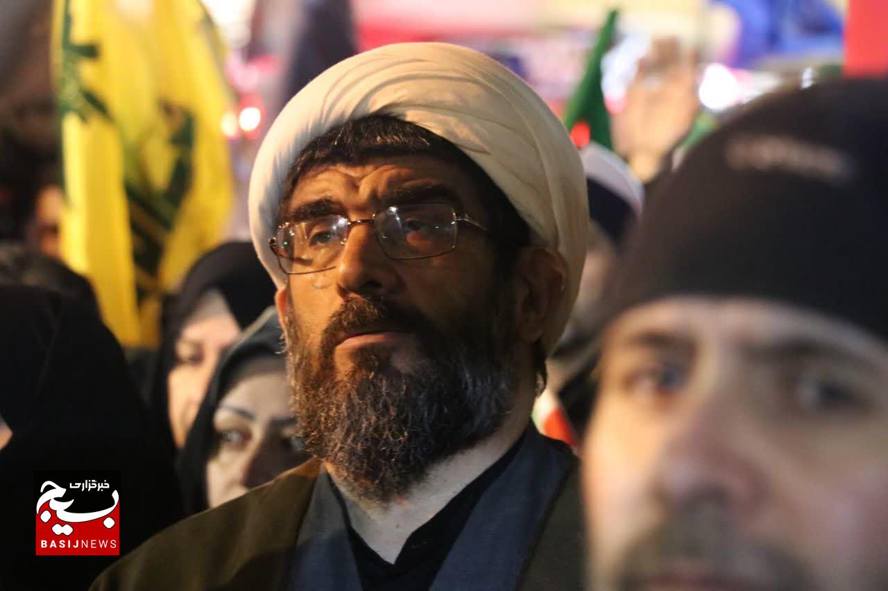 زنجانی‌ها در عزای امام امت همچنان در خیابان‌ها حضور دارند