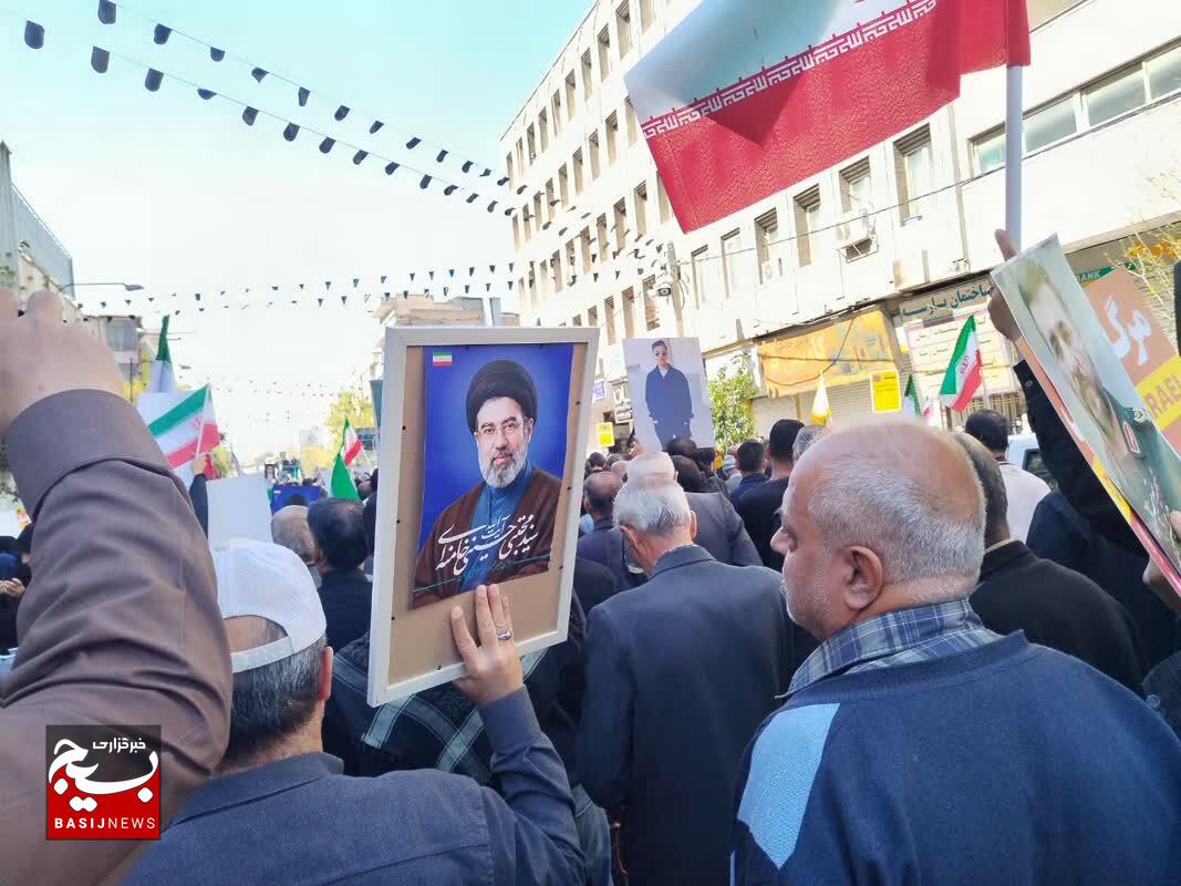 شیراز، امروز پیکر ۲۴ شهید ناو «دنا» و ۱۴ شهید «اقتدار فارس» را تا آسمان به دوش کشید +عکس