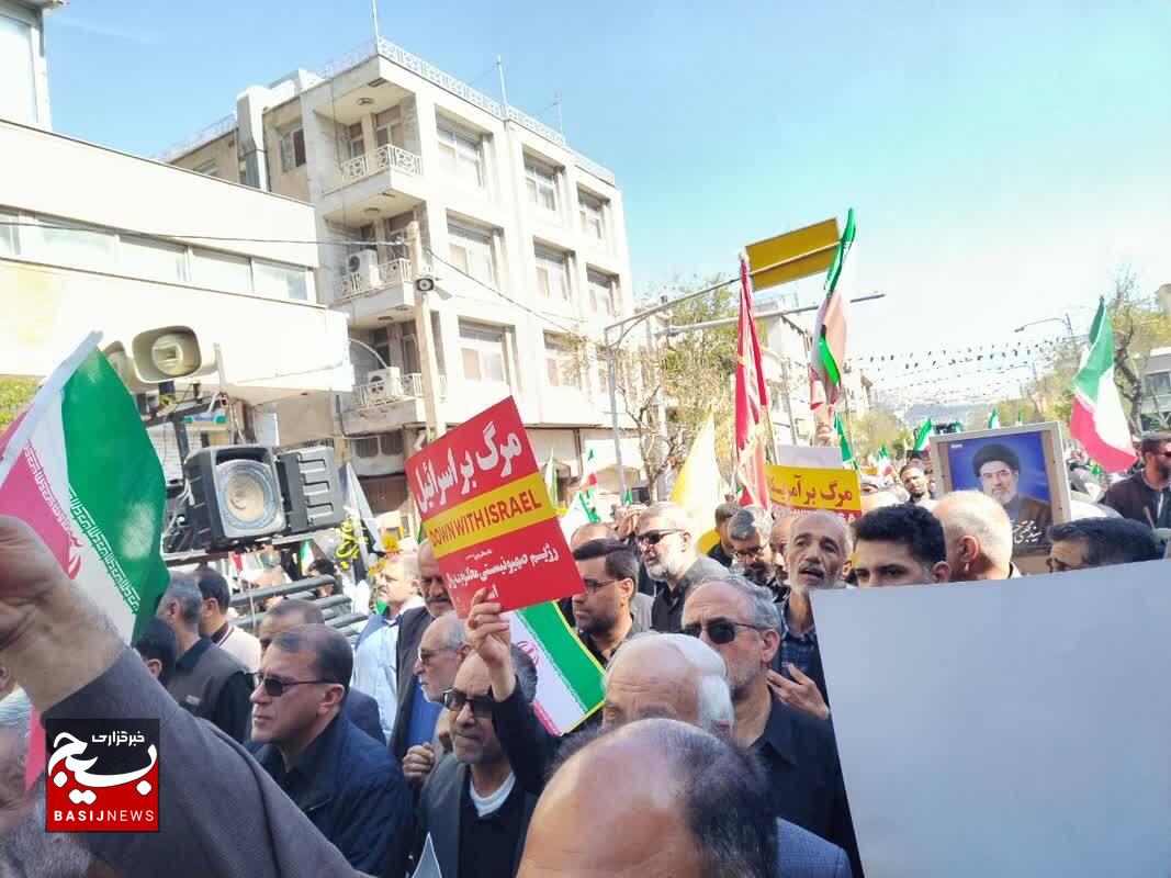 شیراز، امروز پیکر ۲۴ شهید ناو «دنا» و ۱۴ شهید «اقتدار فارس» را تا آسمان به دوش کشید +عکس