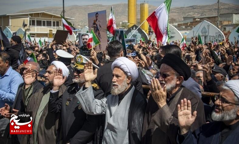 شیراز، امروز پیکر ۲۴ شهید ناو «دنا» و ۱۴ شهید «اقتدار فارس» را تا آسمان به دوش کشید +عکس