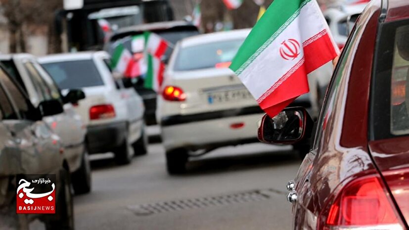 فیلم| اردبیل غرق شور انقلاب؛ کاروان شادی «ایران مقتدر، ملت پیروز» به حرکت درآمد