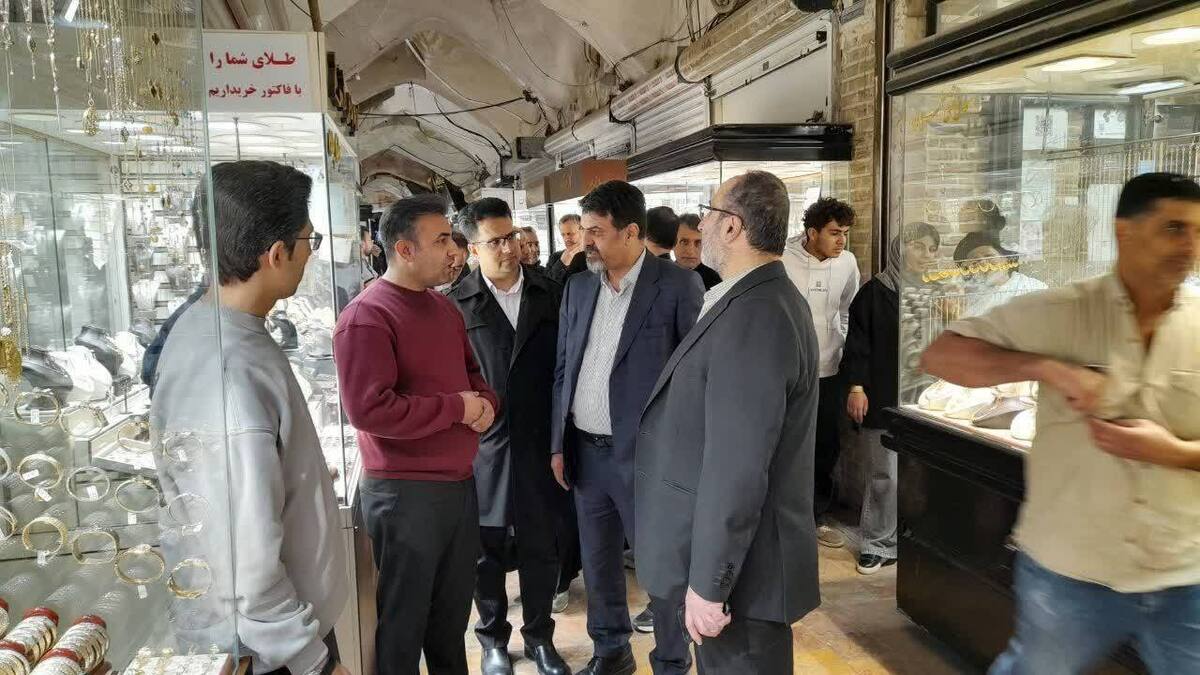 هدف ما ایجاد آرامش و ثبات در بازار و تأمین به موقع اقلام مورد نیاز مردم با کمک اصناف است