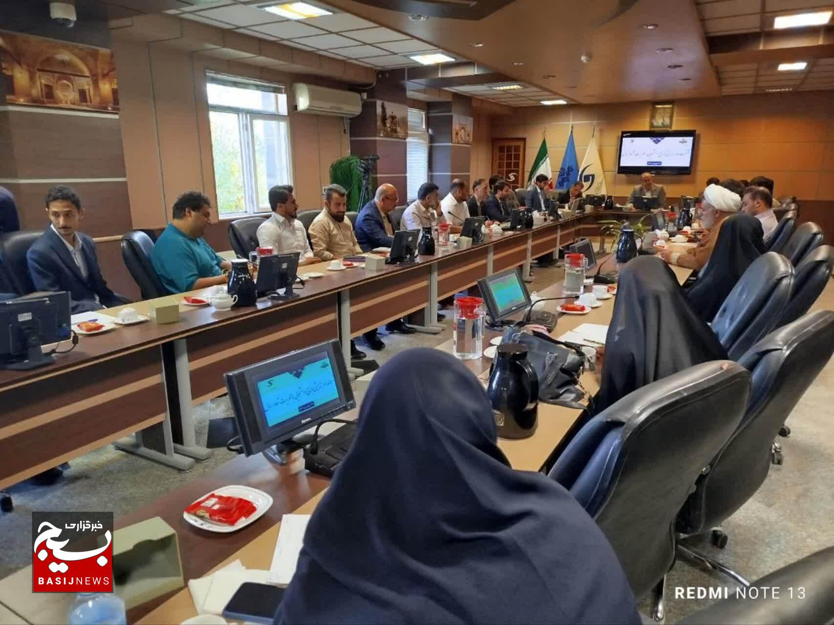 برگزاری جلسه هم‌اندیشی با اعضای بسیج دانشجویی استان قزوین با حضور مدیرکل صدا و سیمای قزوین، فرمانده ناحیه بسیج دانشجویی استان