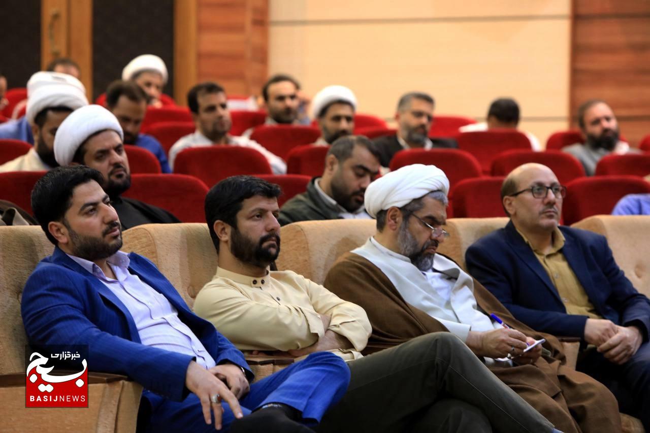 نشست مسئولان بسیج دانشجویی کل کشور با حضور مسئول نمایندگی ولی فقیه در سازمان بسیج مستضعفین
