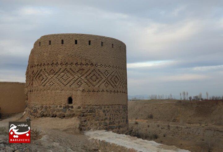 واگذاری بناهای متعلق به میراث فرهنگی اردبیل به سرمایهگذاران واگذاری بناهای متعلق به میراث فرهنگی اردبیل به سرمایهگذاران