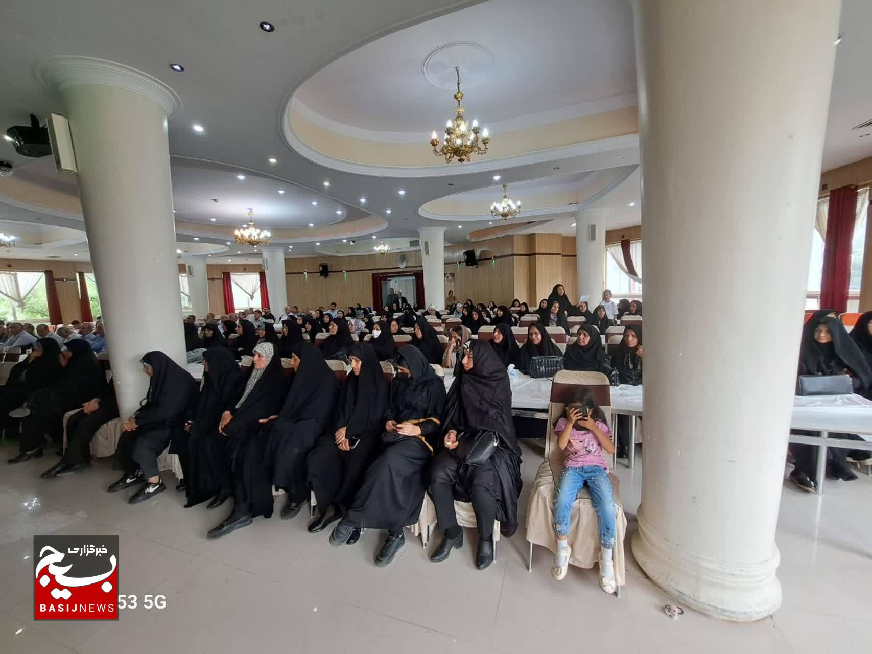برگزاری محفل انس و الفت پیشکسوتان سپاه ناحیه خرم‌آباد