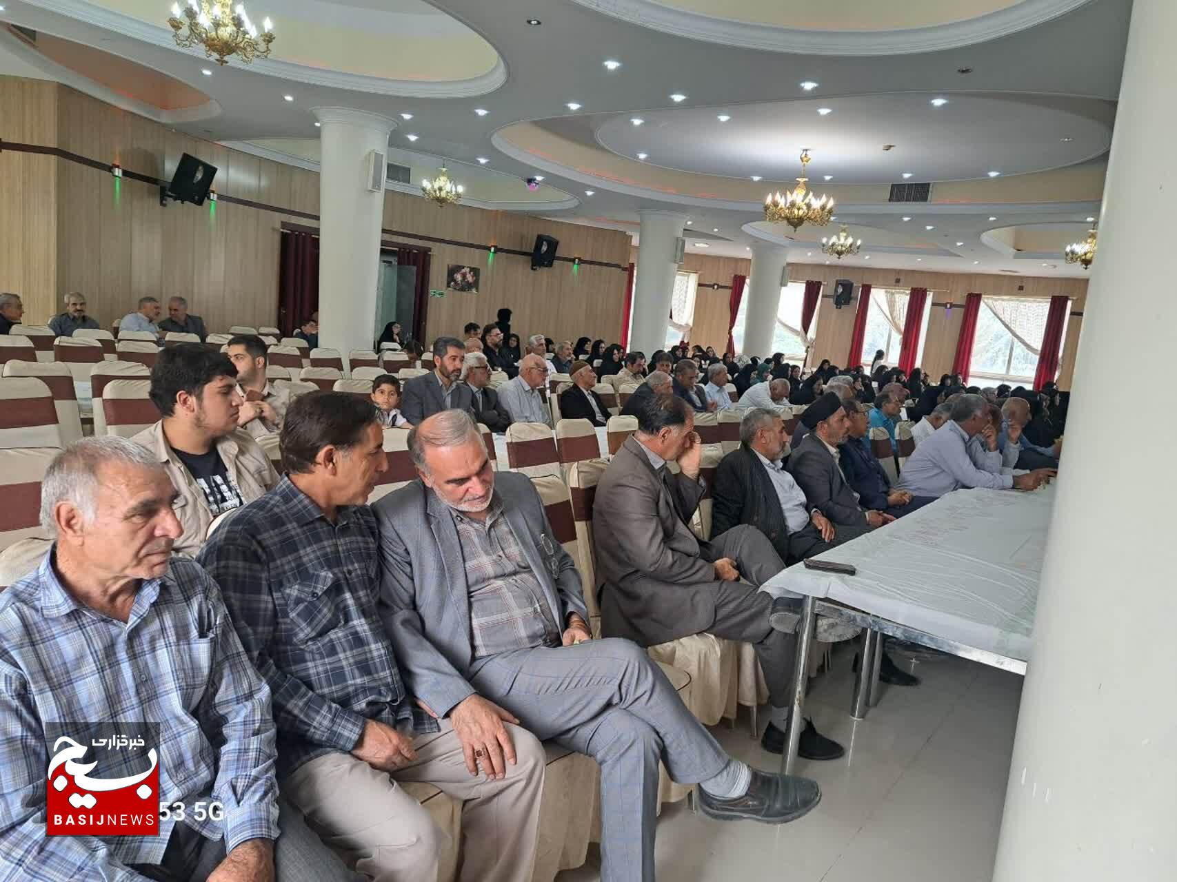 برگزاری محفل انس و الفت پیشکسوتان سپاه ناحیه خرم‌آباد