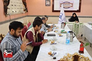 مسئول بسیج جامعه زنان سپاه انصارالرضا(ع) خراسان جنوبی:
اجرای ۱۷۲برنامه در دهه کرامت/ برگزاری رویداد 《بشری》 با سیاست الگوسازی دختران مسلمان، شهدای زن و دختر جبهه مقاومت