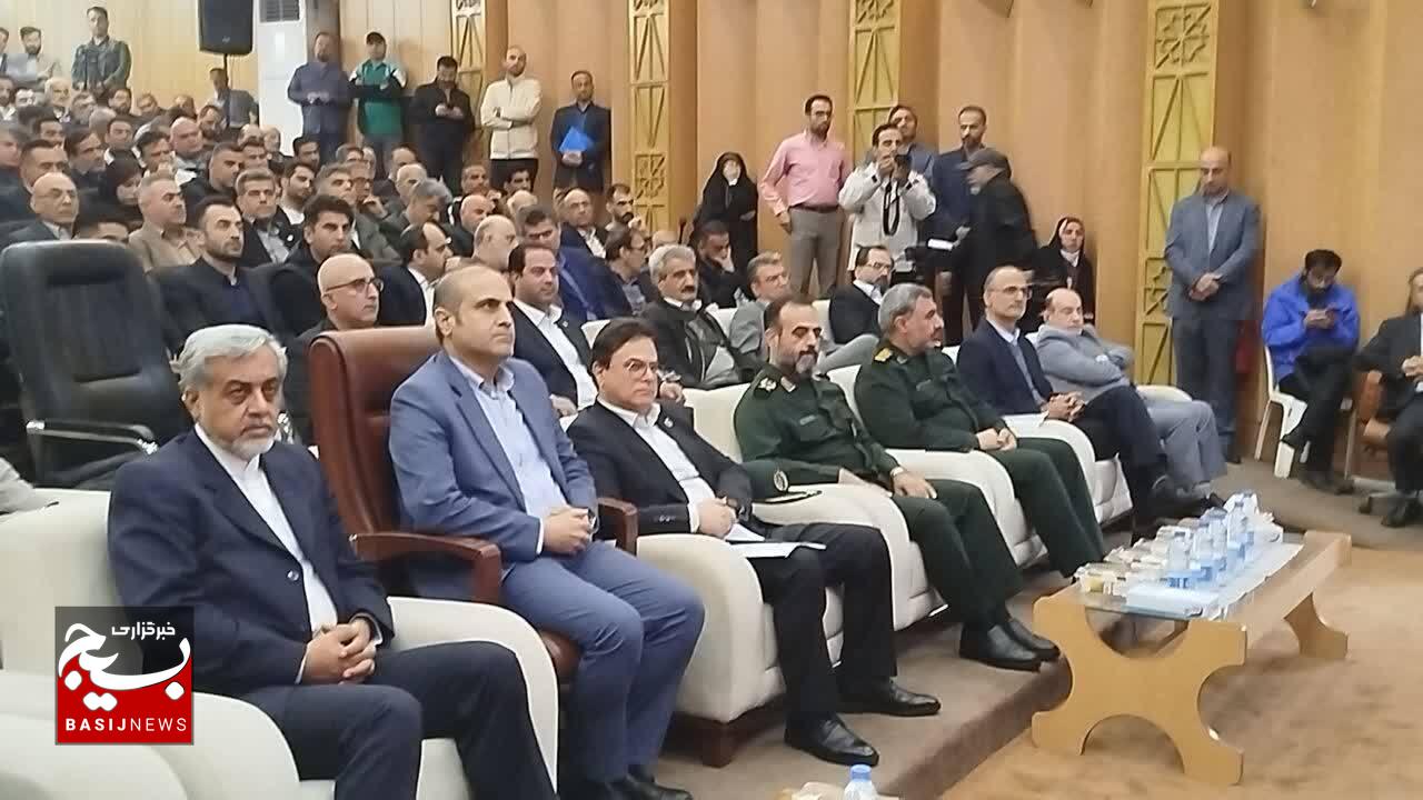 ریشه مشکلات اقتصادی در بهرهوری پایین است ریشه مشکلات اقتصادی در بهرهوری پایین است