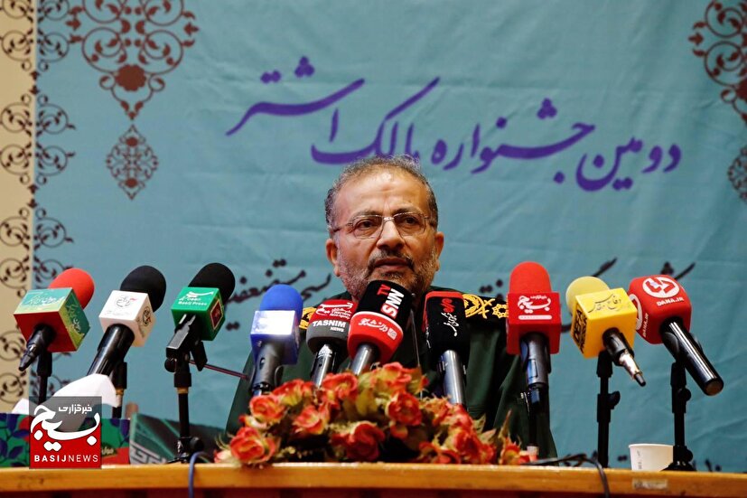 اگر کسی می‌خواهد غرب را بشناسد باید به فلسطین نگاه کند نه به شعارهای زیبا و ادعاهای حقوق بشری آنها