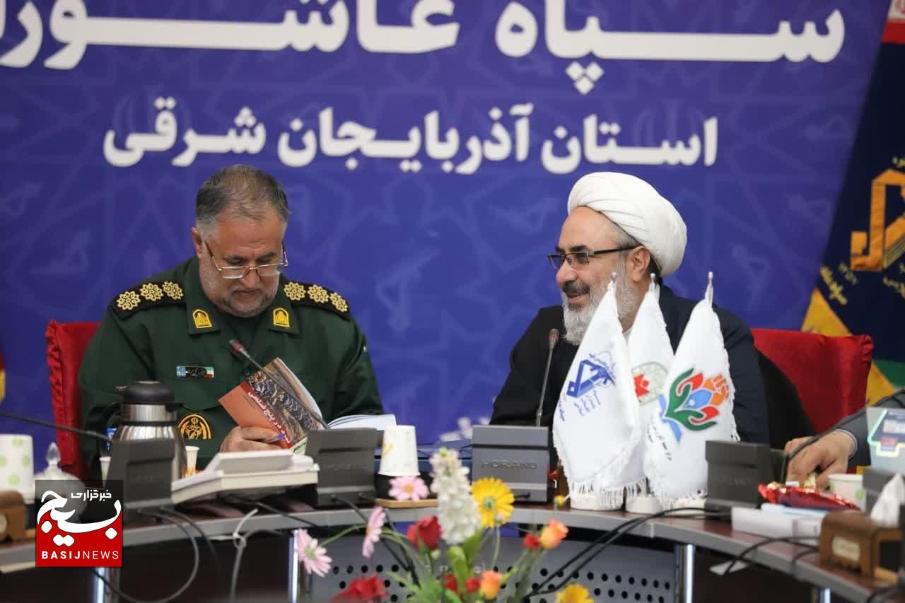 راویان باید با خلاقیت و نوآوری فرهنگ شهدا را به نسل جوان بیان کنند