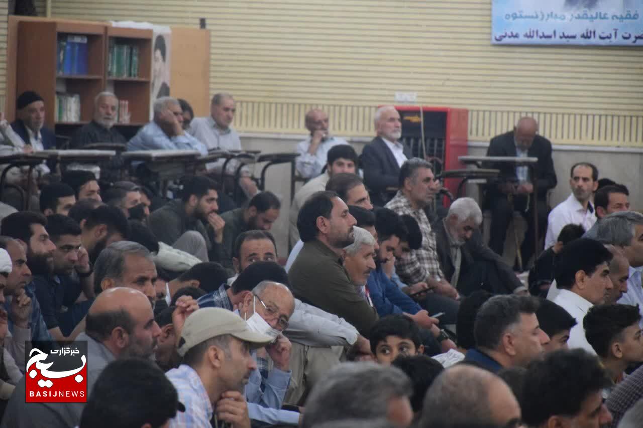 بقاع متبرکه باید به قطب‌های فرهنگی تبدیل شوند