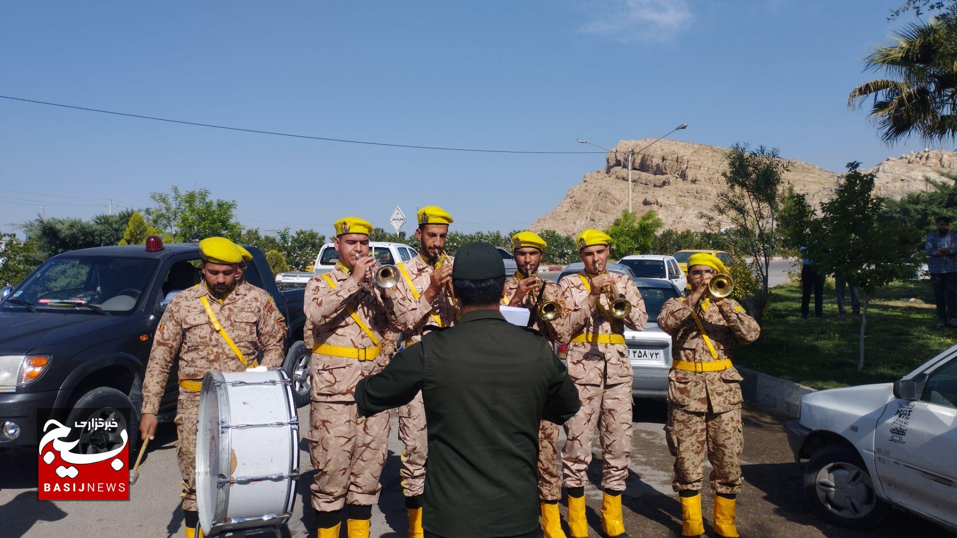 آیین پرچم گردانی حرم مطهر رضوی در مرودشت آیین پرچم گردانی حرم مطهر رضوی در مرودشت