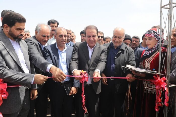 معاون وزیر راه: ایلام از مسیر کرمانشاه و خرمآباد به راه آهن متصل میشود معاون وزیر راه: ایلام از مسیر کرمانشاه و خرمآباد به راه آهن متصل میشود