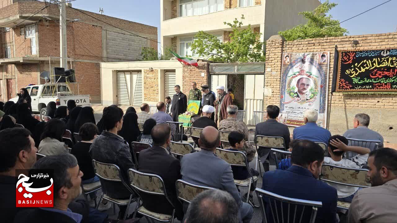 برگزاری آیین آبروی محله و افتخار کوچه در ایلخچی به یاد شهید صفر علائی