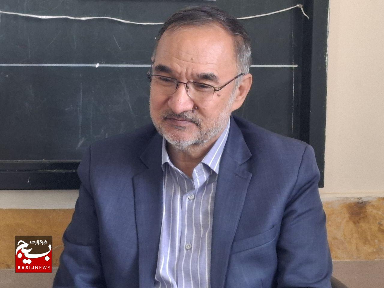 دیدار هم‌کلاسی های قدیمی با معلمان دیروزشان