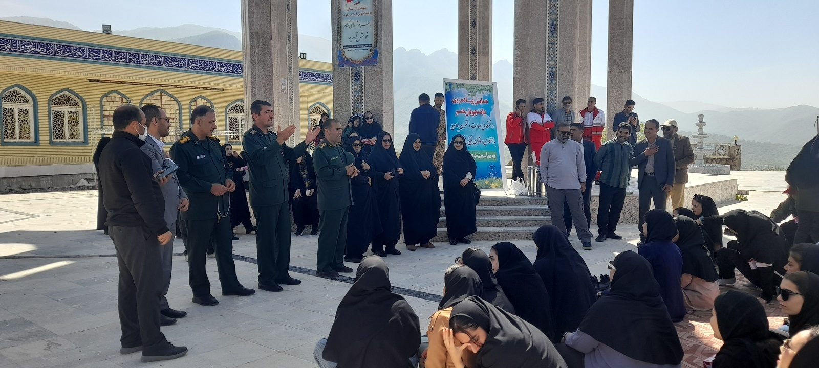 همایش پیاده روی دانشجویان هنرمند دانشگاه ملی مهارت خواهران یاسوج