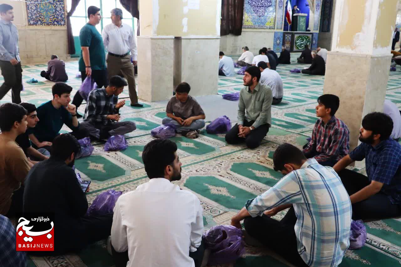 برگزاری برنامه «میقات صالحین»  در مصلی الغدیر خرم آباد +عکس