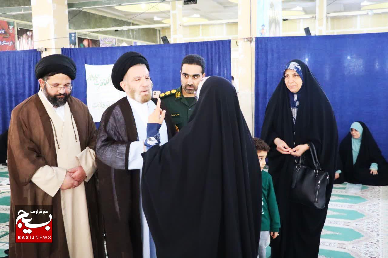 برگزاری برنامه «میقات صالحین»  در مصلی الغدیر خرم آباد +عکس