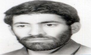 دیدار فرمانده و مسئول دفتر نمایندگی ولی فقیه سپاه ناحیه الشتر با خانواده شهید فرهنگی محمدرضا میرزایی