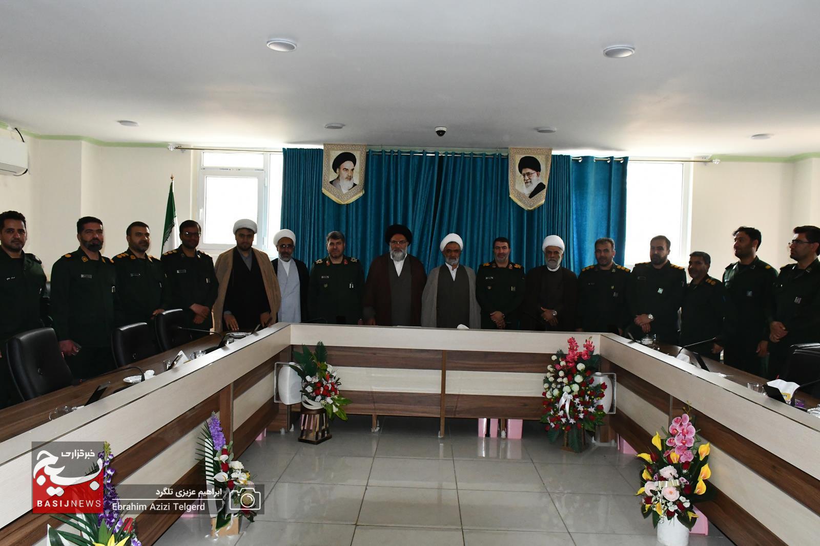 دیدار هیئت رئیسه سپاه فتح با نماینده رهبر معظم انقلاب در استان/ آیت الله حسینی: سپاه بازوی قدرتمند نظام است