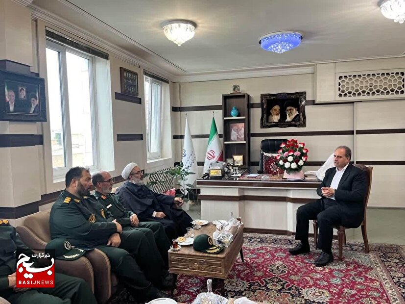 دیدار مسئولان سپاه عاشورا با مدیرکل آموزش و پرورش آذربایجان شرقی