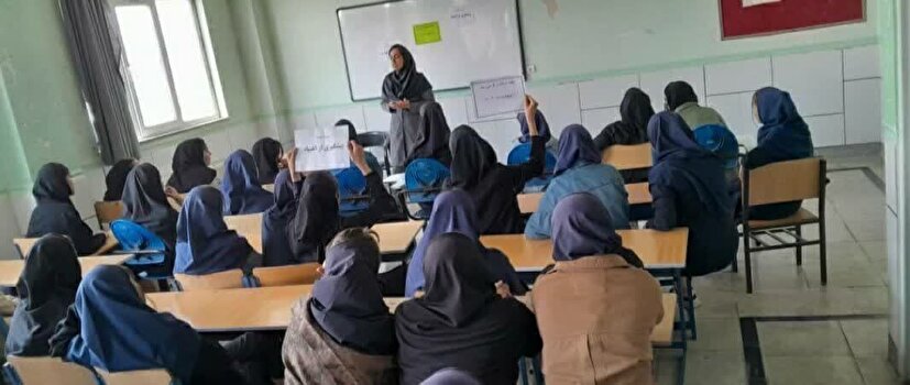 برگزاری کارگاه آموزش و پیشگیری از اعتیاد در مدرسه جوادالائمه مسکن مهر نظرآباد