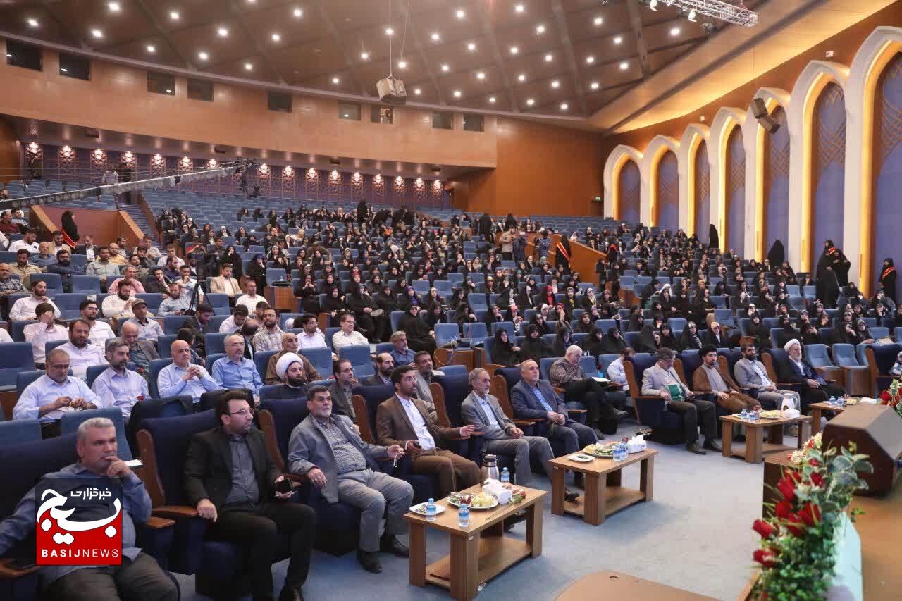 جشن بزرگ هفته معلم مدارس الگوی صالح