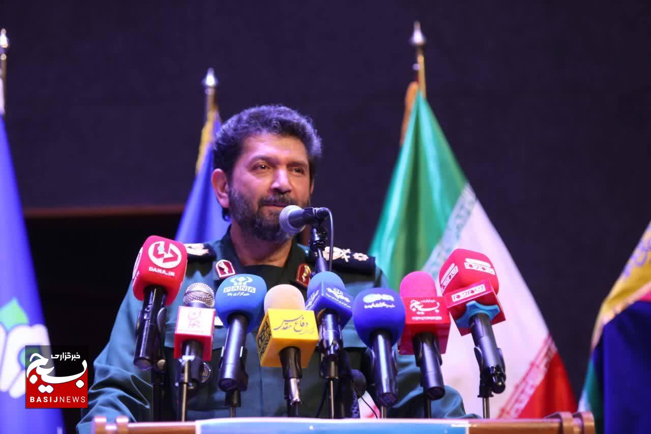 جشن بزرگ هفته معلم مدارس الگوی صالح