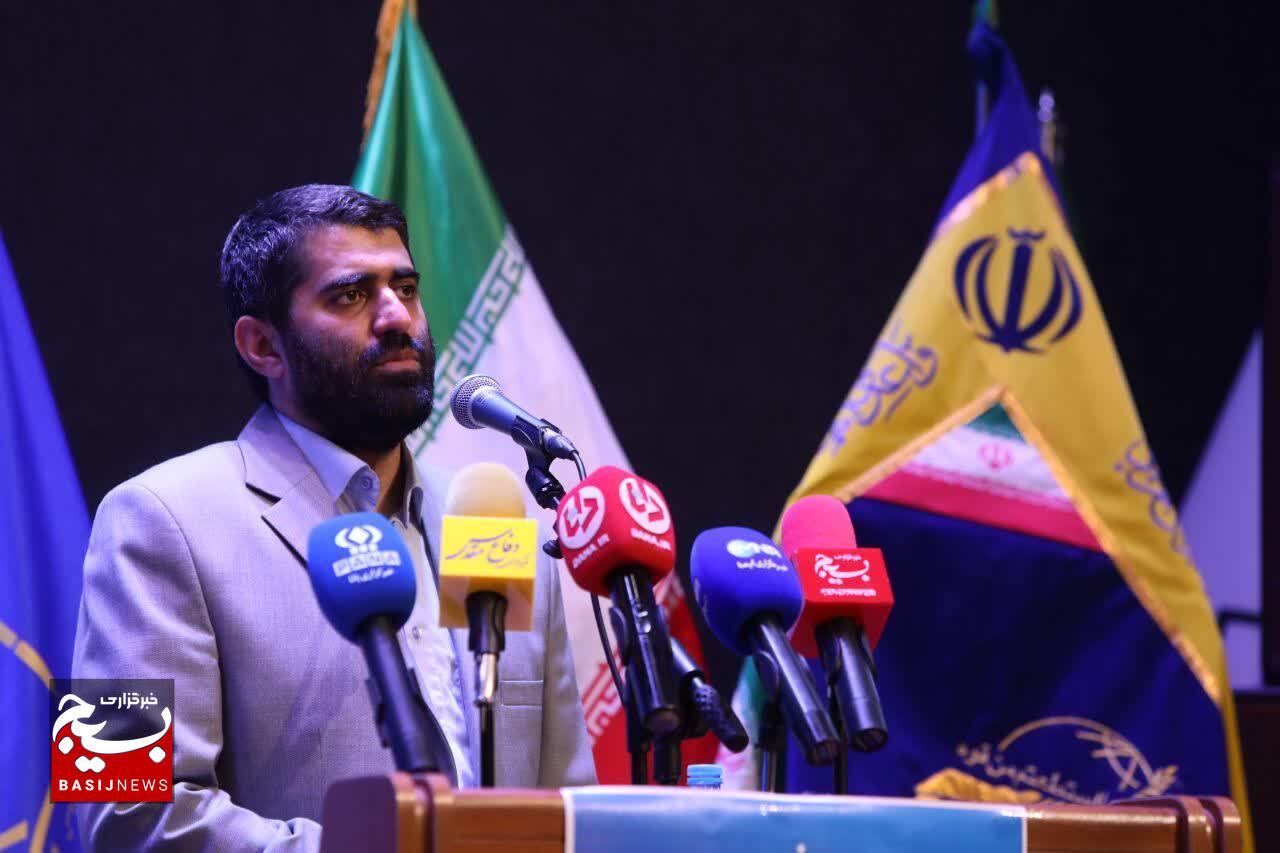 جشن بزرگ هفته معلم مدارس الگوی صالح