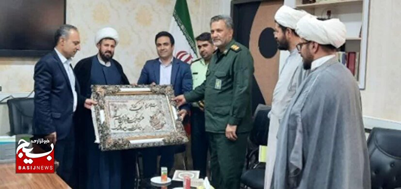 دیدار اعضای شورای اداری زهک با کارکنان آموزش‌وپرورش