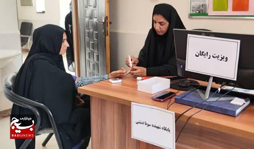 برپایی میز خدمت توسط پایگاه شهیده سونا دشتی حوزه مقاومت بسیج حضرت زينب(س)